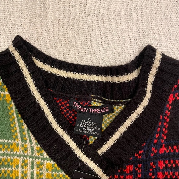 Trendy Threads Vest - Picture 4 of 7